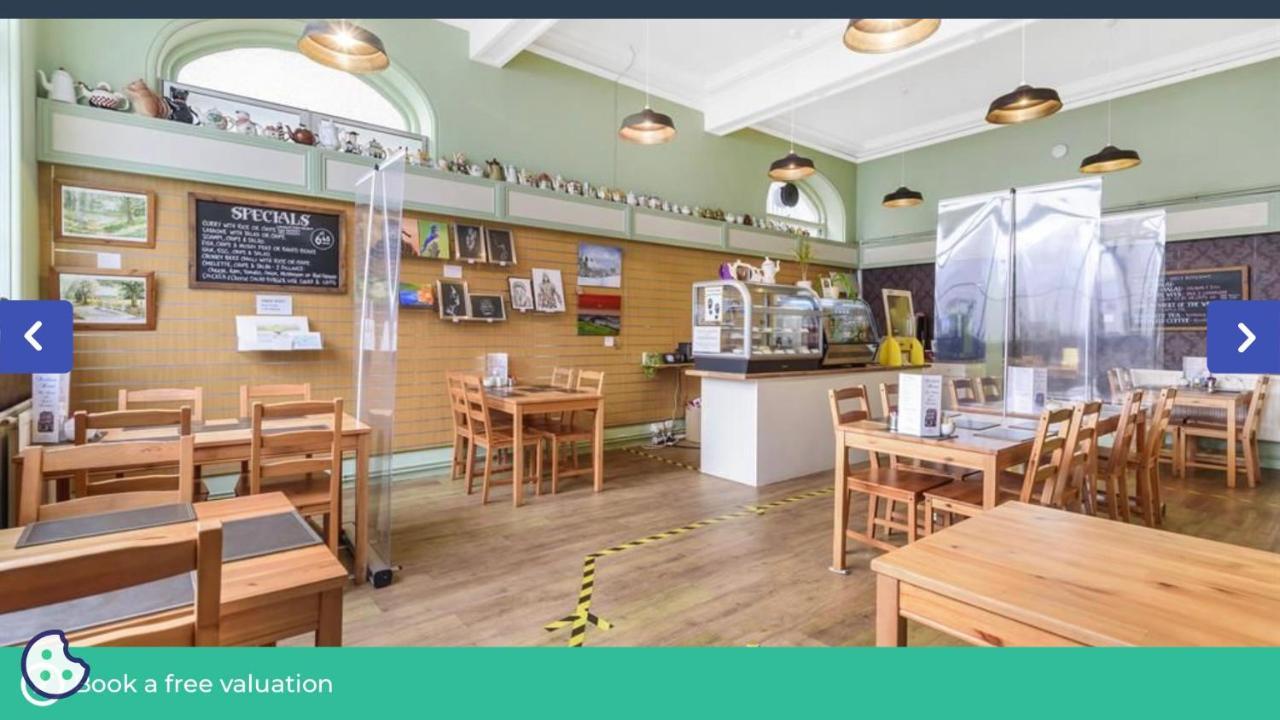 Portland House Hotel Ландриндод Уелс Екстериор снимка