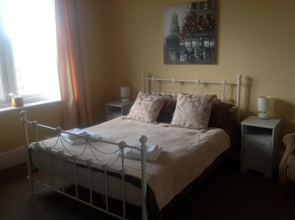 Portland House Hotel Ландриндод Уелс Екстериор снимка